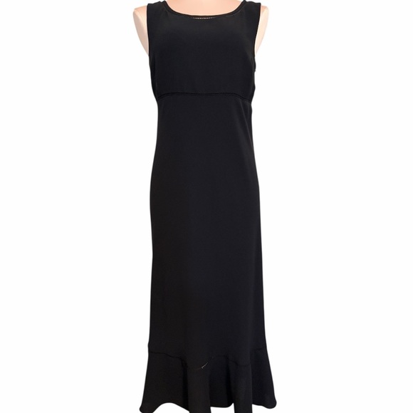 Ann Taylor LOFT Sleeveless Midi Dress 4 Black
Babydoll Empire Waist Flounce Hem - Picture 3 of 9